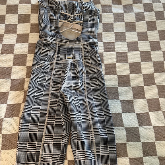 Never won’t L space jumpsuit - Picture 3 of 3